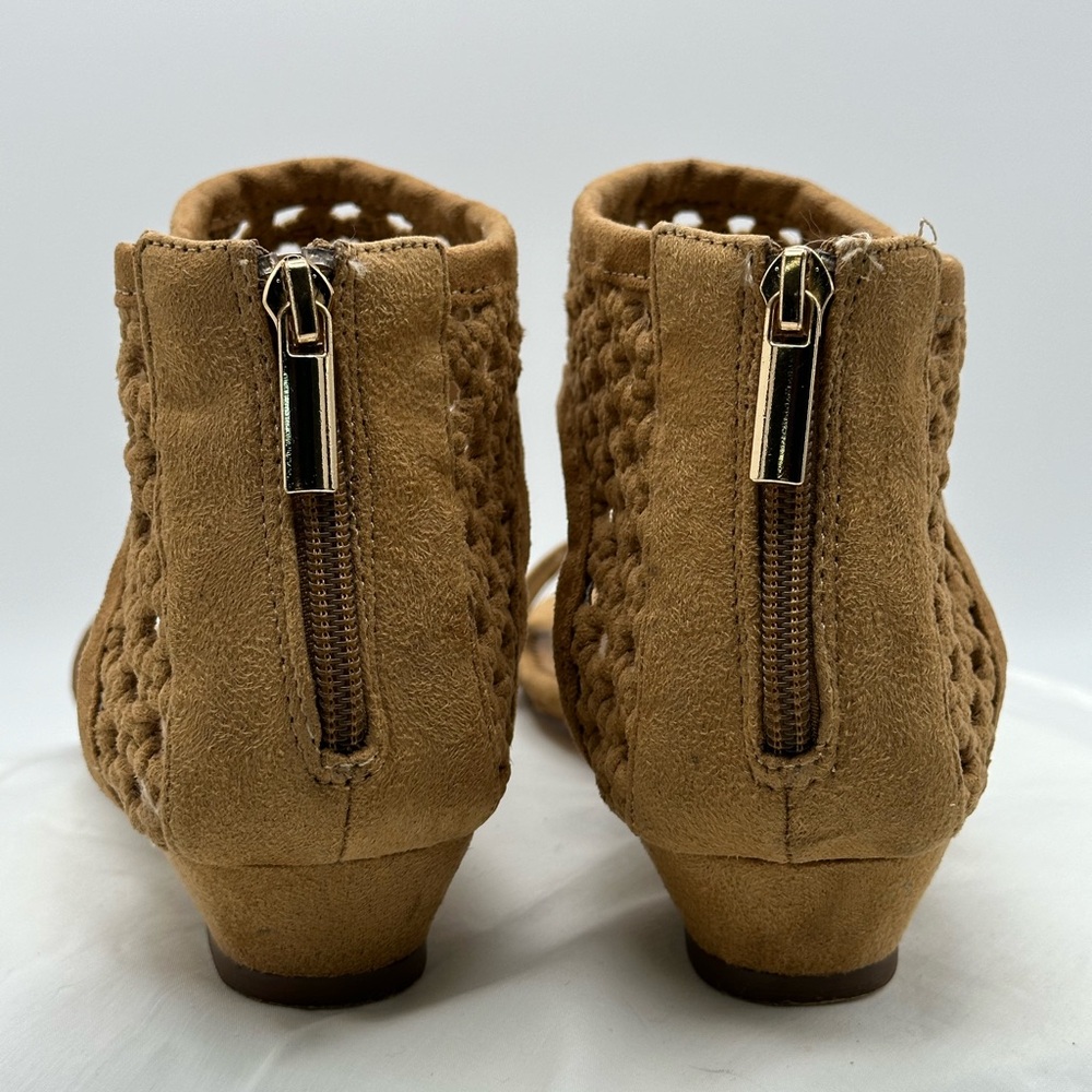 CONFORTVIEW Harper Tan Back Zip Wedge Sandals Sz 9M - Picture 4 of 12
